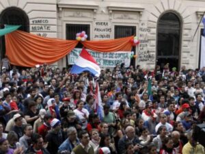 Militantes vão às urnas escolher no país