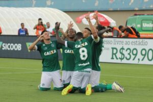 Goiás vence mais uma contra o Itumbiara e consolida na liderança