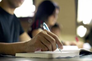 Renovação de candidatos ao FIES vai até dia 31