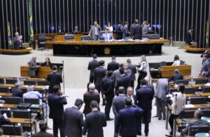 Dívidas dos Estados entram hoje na pauta da Câmara