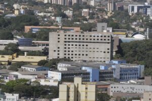 Obra do novo HC é paralisada