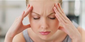 Falta de dentes causa dores de cabeças e riso na articulação