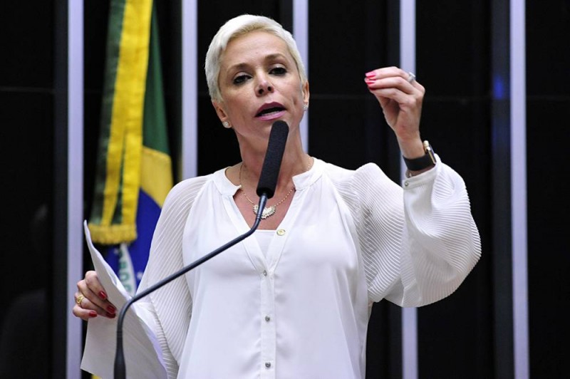 AGU recorre de decisão que suspende posse de Cristiane Brasil