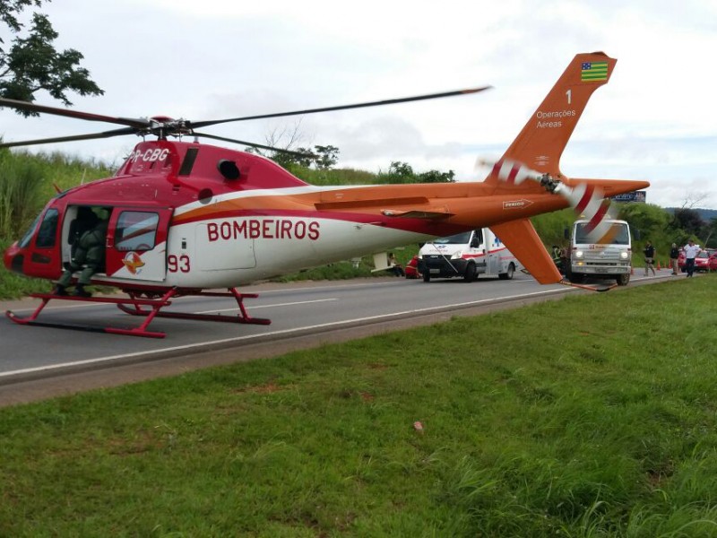 Jovem bêbado capota carro com mais três adolescentes na BR-060