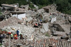 Itália sofre 700 réplicas de terremoto em um dia