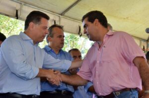 Governador inaugura rodovia