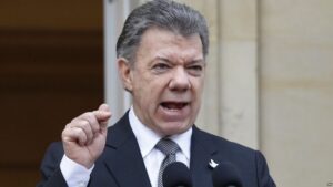 Presidente colombiano pede ajuda ao Papa