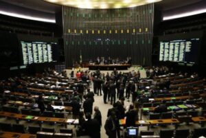 Maioria dos deputados de Goiás vota pelo impeachment