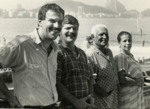 Programa ‘Recordar é TV’ celebra a família Caymmi com imagens de acervo nesta te