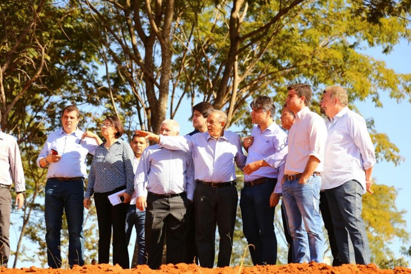 Iris Rezende anuncia segunda edição do Mutirão