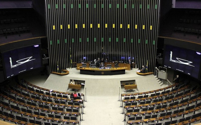 Câmara e Senado elegem presidentes esta semana