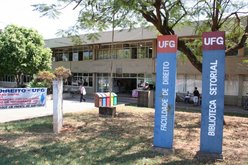 UFG constrói biblioteca para catadores de materiais recicláveis