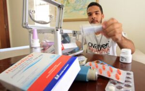 Os riscos da automedicação