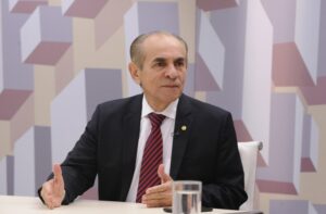 STF é alvo de críticas por Lei da Ficha Limpa