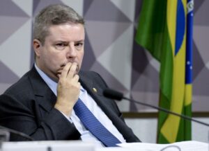 Termina hoje prazo para Dilma entregar defesa