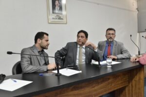 Instalada CPI para investigar diplomas falsos