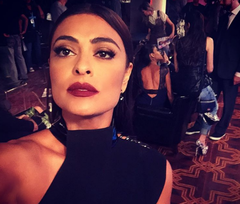 Juliana Paes adere a novo corte. Confira!