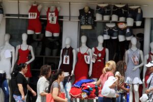 Lojistas da 44 reclamam das vendas do fim de ano