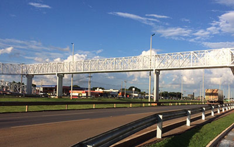 Passarelas de pedestres serão construídas sobre a GO-040