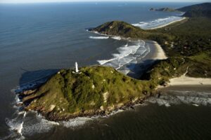 Ilha do mel é opção de turismo ecológico