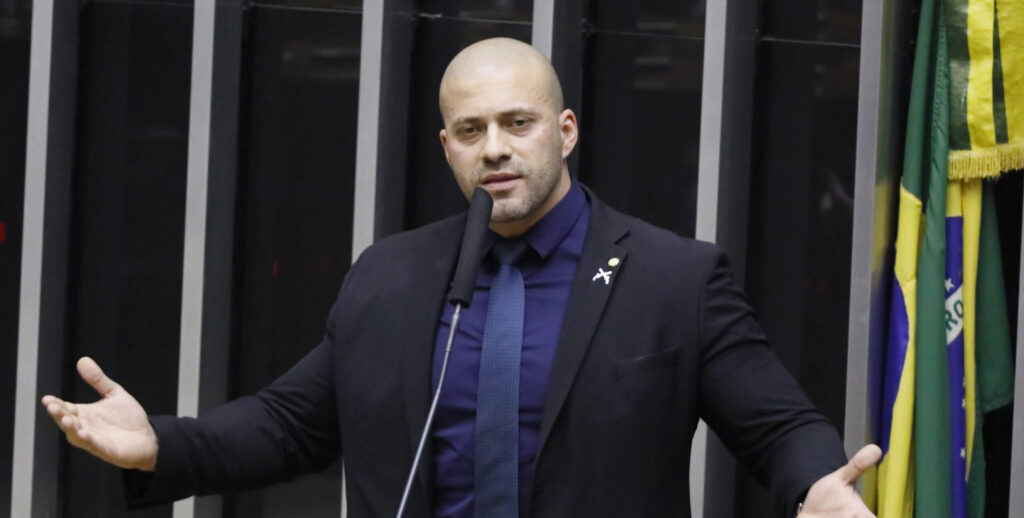 PF prende ex-deputado federal Daniel Silveira