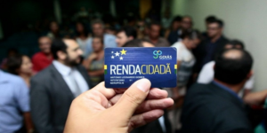 Mais de 81 mil pessoas recebem os cartões do Renda Cidadã