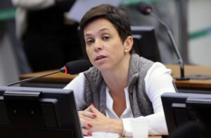 Governo vai ao STJ por posse de Cristiane Brasil