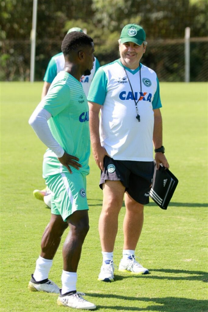 Goiás estuda contratar gestor de futebol