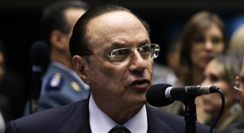 Rodrigo Maia afasta Paulo Maluf do mandato de deputado e convoca suplente