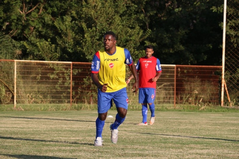 Victor Bolt promete  mudança