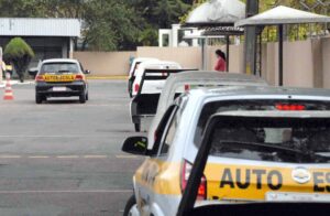 Nova lei isenta autoescolas de IPVA