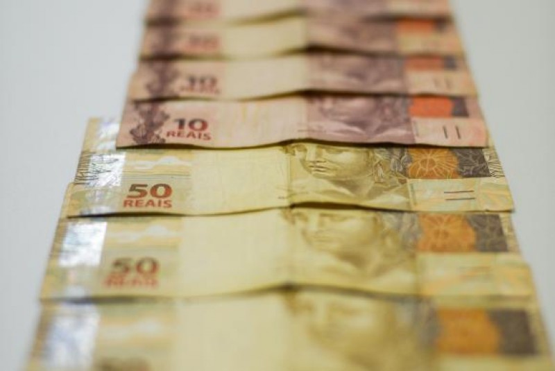 Contas públicas têm déficit recorde em julho: R$ 16