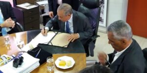 Paço Municipal fará estudo de saneamento básico