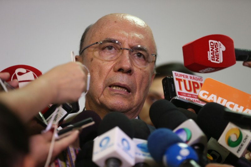 Meirelles diz que PEC do  Teto cria restrições iguais