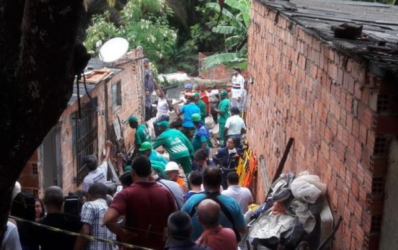 Tragédia em prédio de Salvador deixa uma criança de 12 anos morta