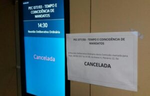 Comissão da Câmara adia votação de reforma no sistema eleitoral