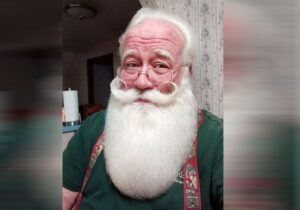 Garoto doente tem desejo realizado por Papai Noel