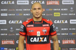 Tito deve ser novidade para o próximo clássico