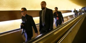 PF faz apreensões em gabinetes de deputados