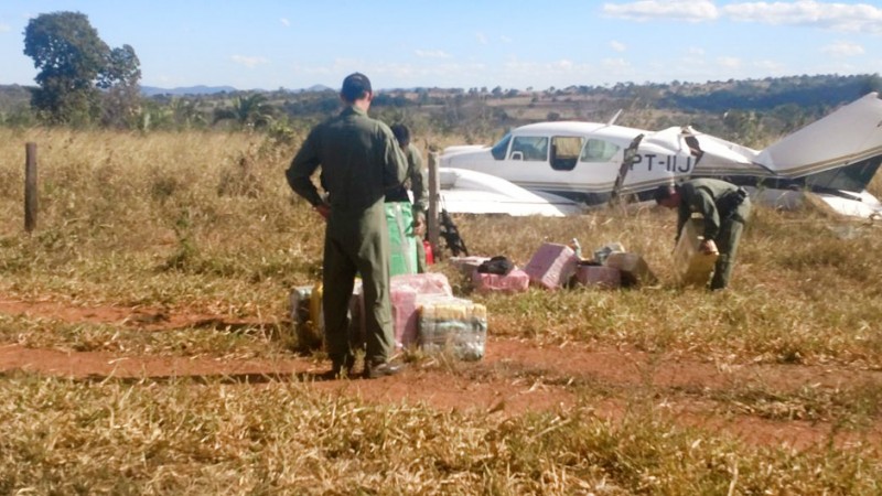 Avião com 653 quilos de cocaína possivelmente decolou da fazenda de Maggi