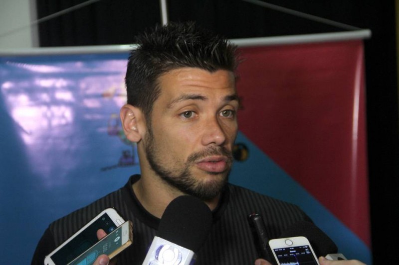 Vila Nova contrata zagueiro Diego Giaretta