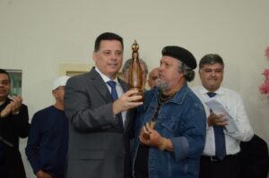 Marconi inaugura Centro de Artesanato Antônio Poteiro em Goiânia