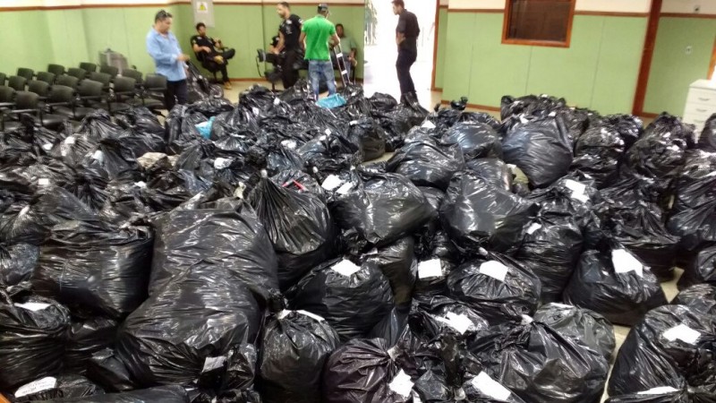 Operação apreende R$ 1 mi em roupas de Jaraguá