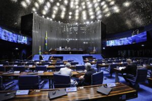 Senado vota fim do foro privilegiado