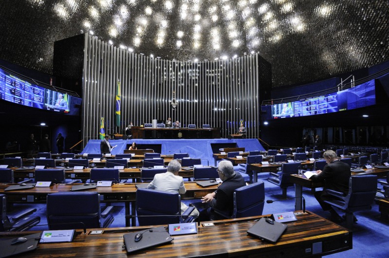 Senado vota fim do foro privilegiado