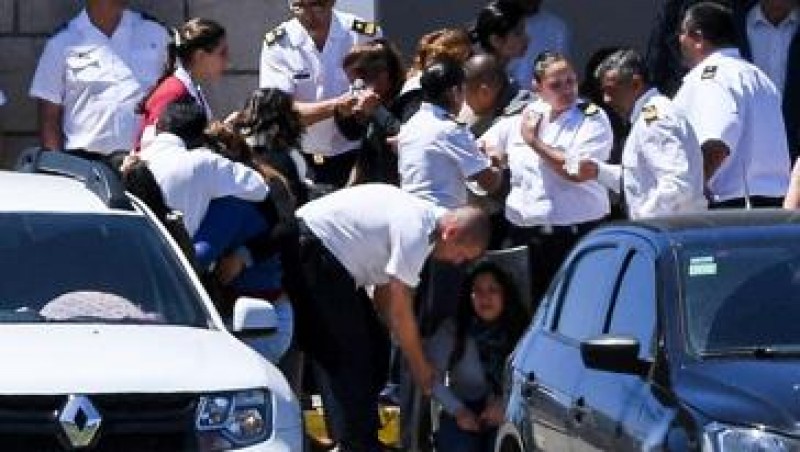 Guarda costeira líbia resgata 326 pessoas à deriva no Mediterrâneo