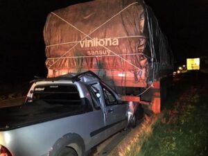 Acidente deixa motorista gravemente ferido na BR-060