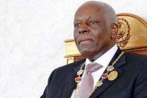 Presidente de Angola vai  deixar poder após 37 anos