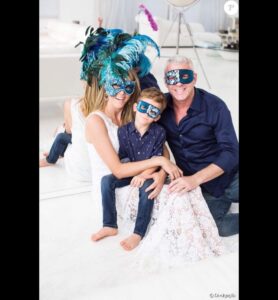 Ana Hickmann comemora 20 anos de casada e marido entrega defeito: “Autoritária”