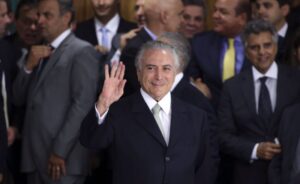 Temer recebe deputados em jantar no Alvorada em busca de apoio à PEC